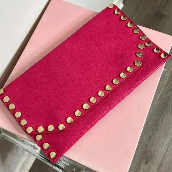Pink Faux Leather Clutch Bag with Chain Strap - Picture 2 of 8